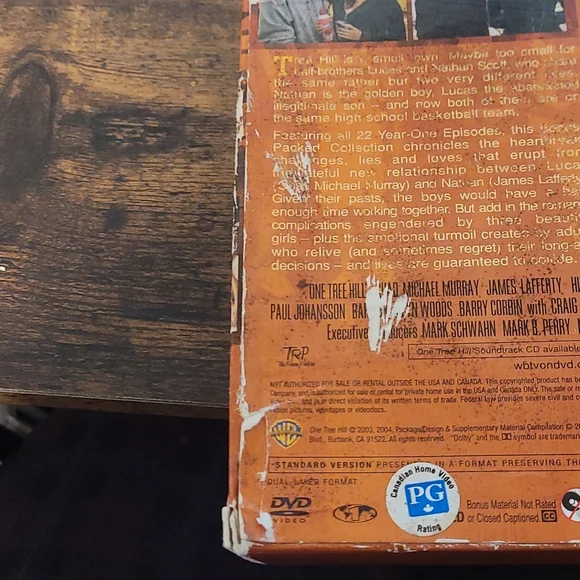 One Tree Hill | First Complete Season - Picture 3 of 3